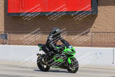 media/Aug-27-2022-Fastrack Riders (Sat) [[c588535105]]/Level 2/Session 1 Start Finish/